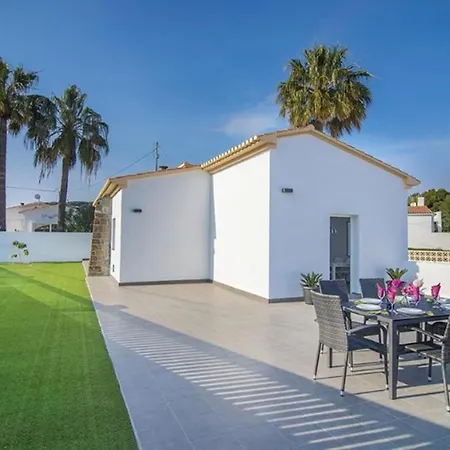 Villas Guzman Almendro Villa *